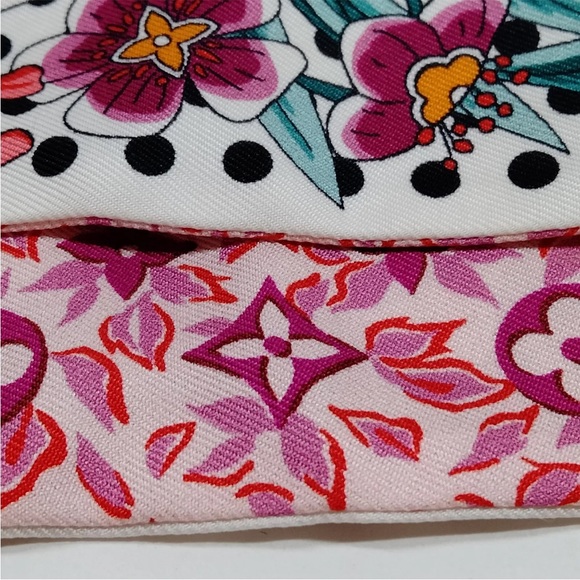 ❌SOLD❌Louis Vuitton In The Garden Silk Bandeau - Picture 3 of 3